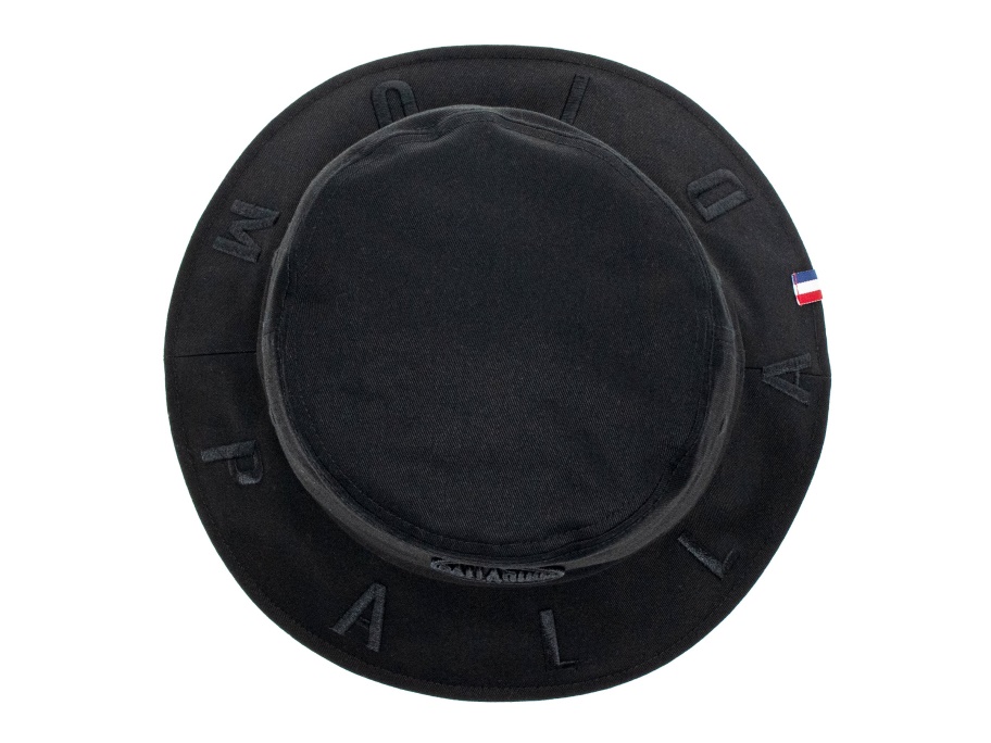 قبعة دلو من البلاديوم بشعار حافة سوداء