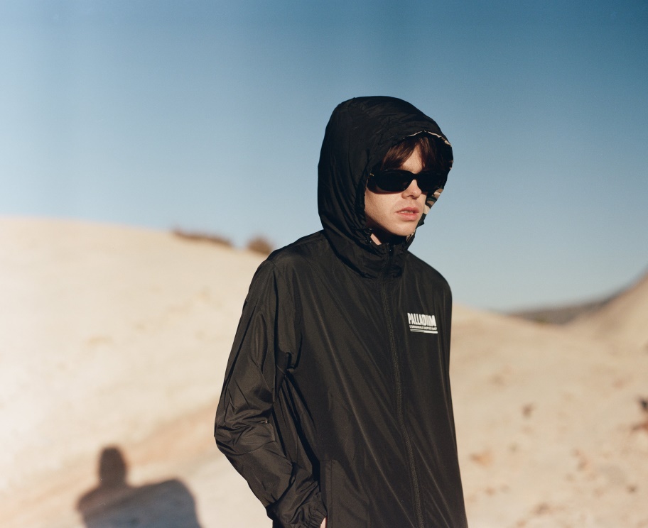 جاكيت بلاديوم كامو بوجهين بني كبير بيلوغا أسود