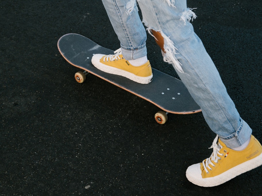 خردل من قماش البلاديوم بالا ايس