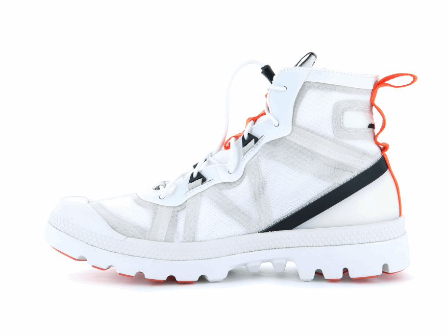 نجمة مغامرات بلاديوم ترافيل لايت بيضاء